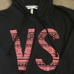 🎄Victoria’s Secret Holiday Pullover Hoodie